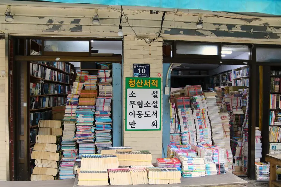 Mengapa Harga Buku di Toko Buku Independen Kadang Lebih Mahal daripada Marketplace?